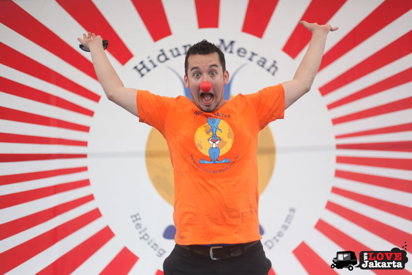 Dan Roberts, Founder_Juggling circus_red nose circus_Yayasan Hidung Merah_Red Nose Foundation_Indonesia_tasha may_we love jakarta_welovejakarta.com_Circus kids in Indonesia_