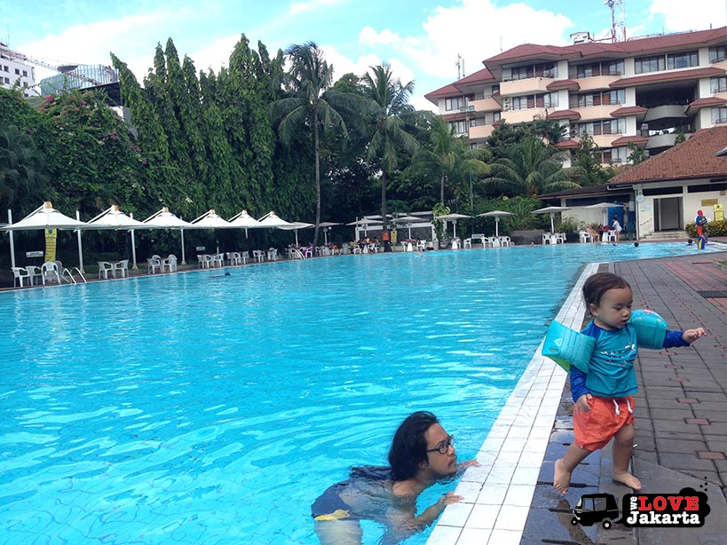 We Love Jakarta_welovejakarta_tasha may_swimming pool jakarta_what to do with kids in jakarta_swimming Citos